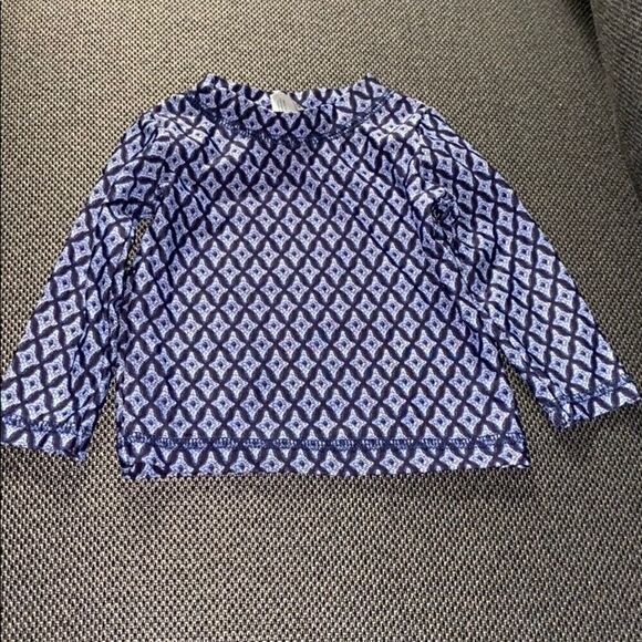 Carters long sleeve    - Picture 1 of 3
